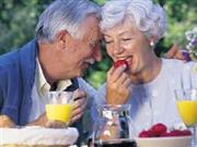体质不同的老年人应怎样吃水果