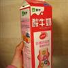 蒙牛草莓味酸牛奶