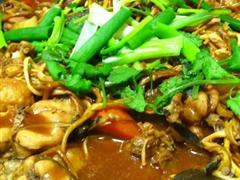 豆芽白菜鲶鱼煲