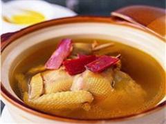 参归黑鸡汤