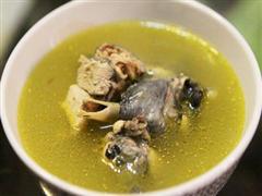 清炖乌骨鸡汤