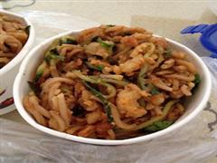 蒜泥土豆拌莜面