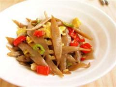 鸡蛋炒莜面鱼鱼 