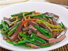 韭菜炒鸭血