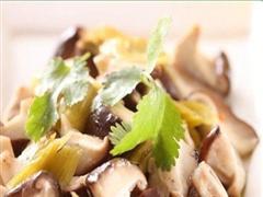 香菇炒酸菜