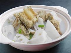山药莲藕炖排骨