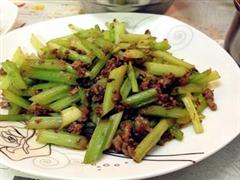 牛肉末炒芹菜