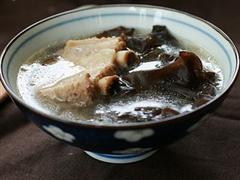 黑木耳排骨汤
