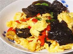 木耳炒鸭蛋