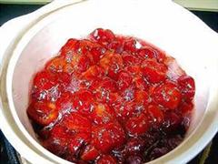 炒红果