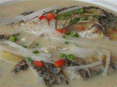 氽汤鲫鱼