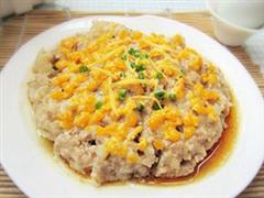 酱油咸蛋蒸肉饼