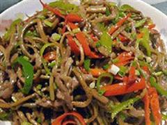 薇菜烧猪肉