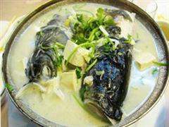 鱼头鱼尾烧豆腐