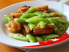 白油鸡球丝瓜