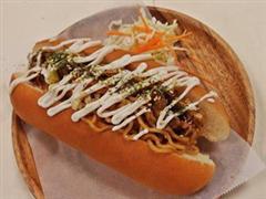 日式炒面面包