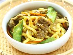 咖喱牛肉炒乌冬