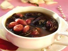 花生红枣黑木耳养血汤