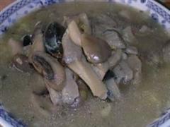 蘑菇瘦猪肉汤