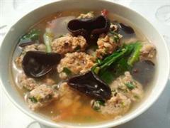 木耳粉丝肉丸汤