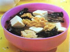木耳核桃炖豆腐