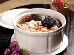 当归黄芪竹丝鸡汤