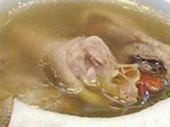 椰汁炖田鸡汤