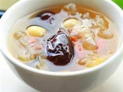 人参鸽蛋银耳汤