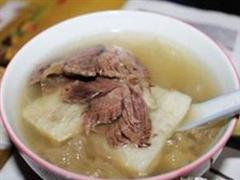 银耳炖肉