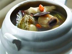 鹿茸杞子炖鲍鱼