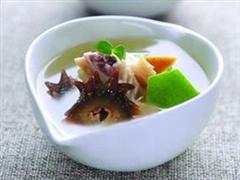海参鸭肉汤