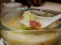 汆紫蟹菜心汤