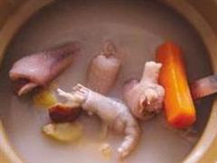 瑶柱雪蛤膏煲鸡