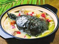 凤爪鱼肚炖水鱼