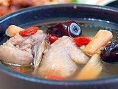 生鸡块炖龟肉