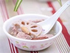 鲜藕根瘦肉薏仁汤