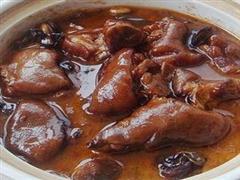 香菇黄豆猪蹄煲