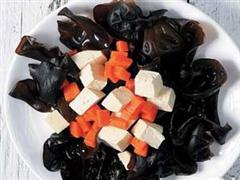 木耳豆腐丁