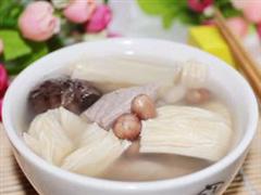 花生冬菇腐竹汤