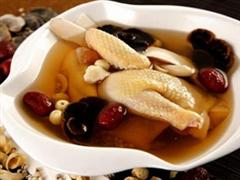 杞子花胶瘦肉炖项鸡