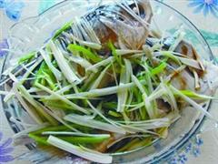 清蒸白鲢