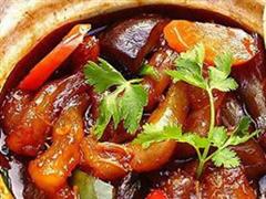 炖牛筋土豆小萝卜