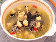 白果莲子炖乌鸡