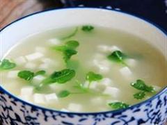 荠菜香菇豆腐汤
