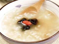 何首乌红枣粥