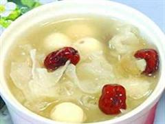 百合银耳莲子汤