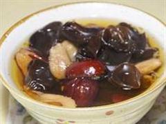 红枣木耳汤