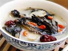 枸杞子芝麻乌鸡汤