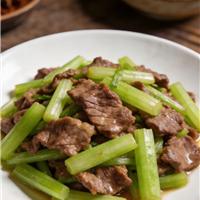 西芹炒牛肉