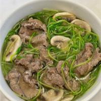 豆苗口蘑煮牛肉